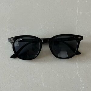 Ray Ban Hawkeye Sunglasses RB2298